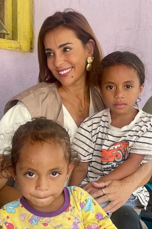 Catarina Furtado está em Timor! E a causa da sua visita já apareceu no jornal local. Catarina Furtado está em Timor! E a causa da sua visita já apareceu no jornal local.