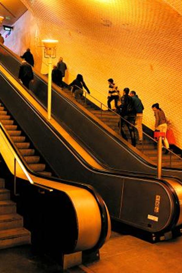Metro de Lisboa aberto para os sem-abrigo.