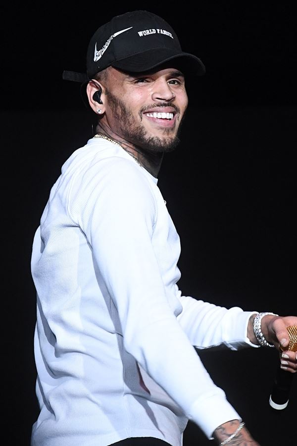 Filho de Chris Brown já sai ao pai!
