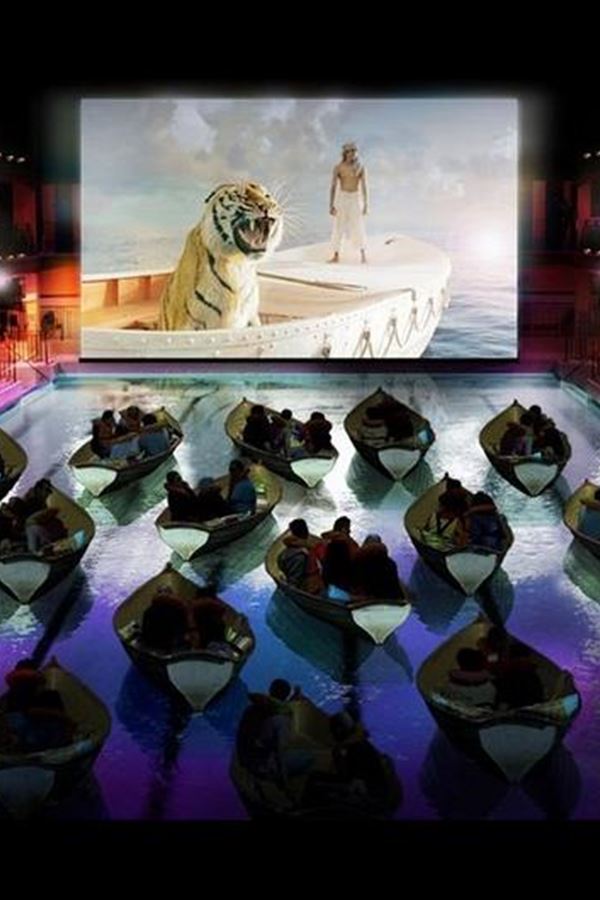 Um cinema sobre a água... why not?!