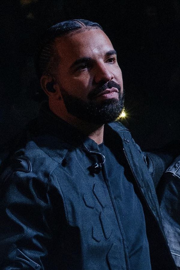 Drake e 21 Savage processados pela Vogue