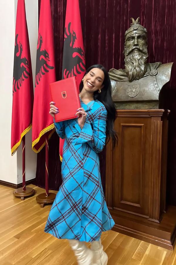 Dua Lipa é oficialmente cidadã albanesa