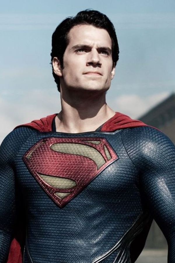 Henry Cavill anuncia que não será Superman nos próximos filmes da