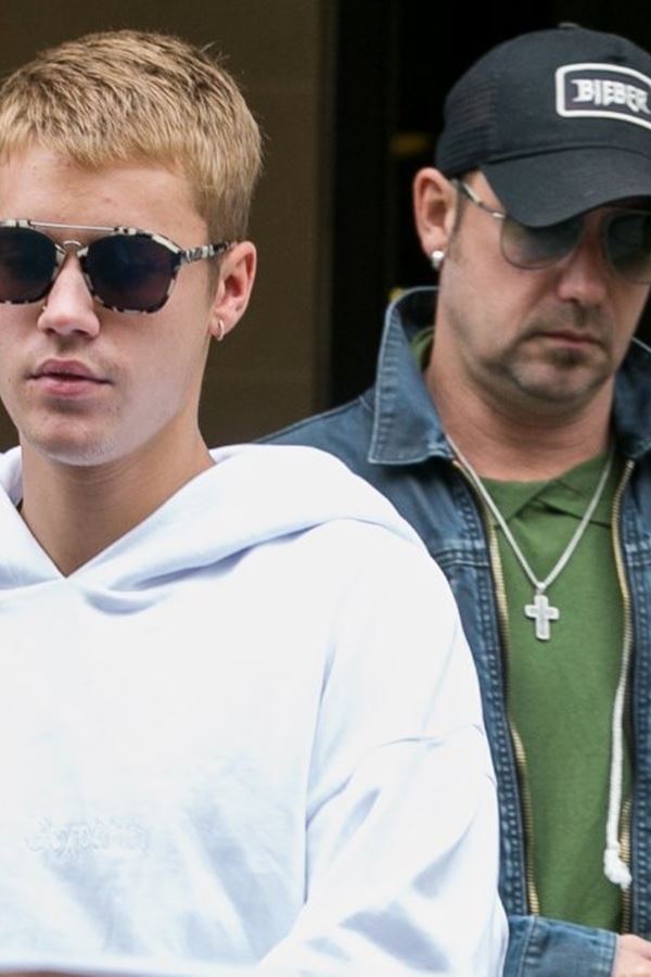 Pai de Justin Bieber acusado de partilhar mensagem homofóbica.