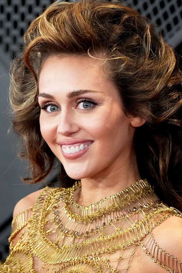 Miley Cyrus no Super Bowl 2025? Mega Hits