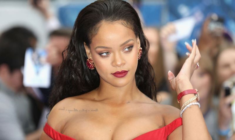 Rihanna ajuda grupo de pessoas sem-abrigo em Los Angeles