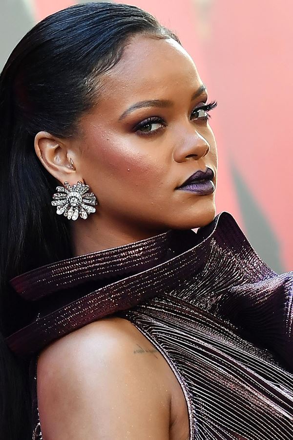 Rihanna dá nega