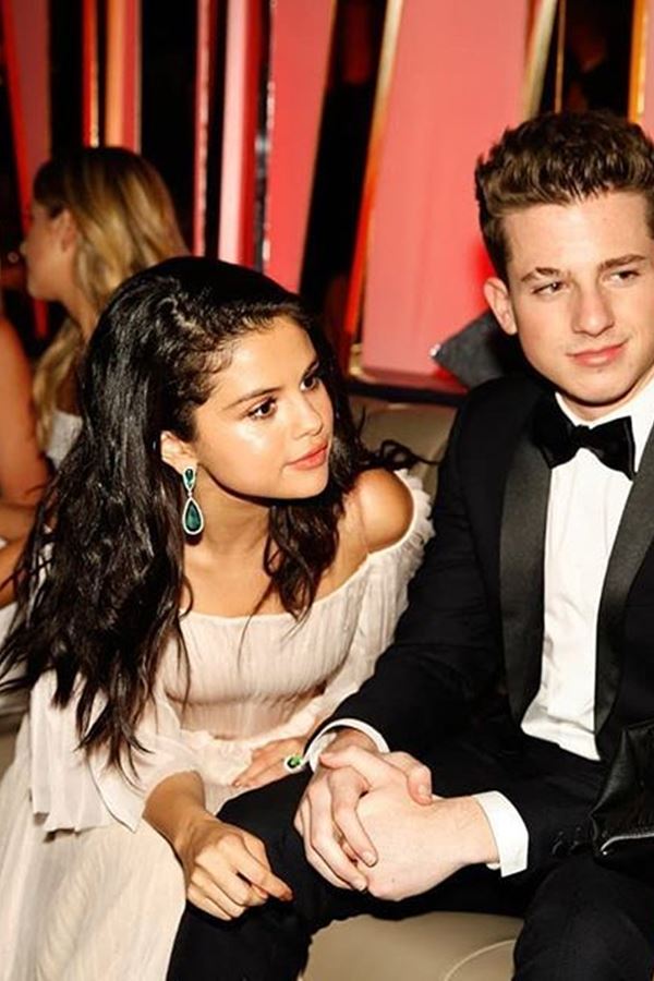 Charlie Puth manda indireta a Selena Gomez.